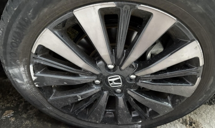 Mâm xe Honda City bị xước thế này có cách nào xử lý không?