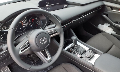 Mazda 3 đánh lái nặng có cách nào khắc phục không?