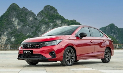 Có cách nào khắc phục gương Honda City đọng nước không?