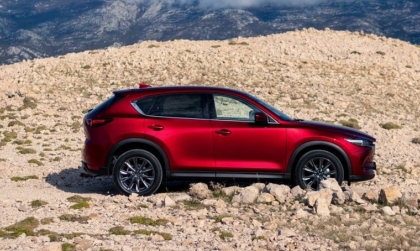 Anh em chỉ giáo giúp vấn đề cửa kính của Mazda CX-5 với!