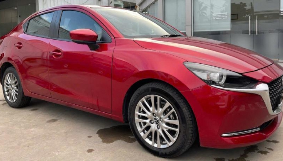 Hiện tượng khóa cửa xe Mazda2 của em thế này là bị sao mọi người?