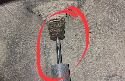 Giảm xóc sau của Mazda2 bi kêu lọc cọc thì nên thay chưa nhỉ?