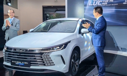 Phân khúc sedan hạng C - Khó càng thêm khó: BYD Seal 5 chính thức ra mắt, khởi điểm từ 696 triệu đồng