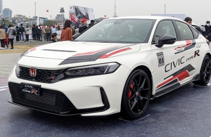 Honda Civic Type R khởi điểm từ 2,4 tỷ đồng, nhưng vẫn chưa có xe giao ngay