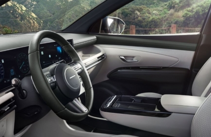 Vô lăng xe Hyundai Tucson bị lỗi khi đánh lái nửa vòng là sao thế?
