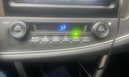 Nút bấm xe Toyota Innova không ăn thì phải khắc phục sao?