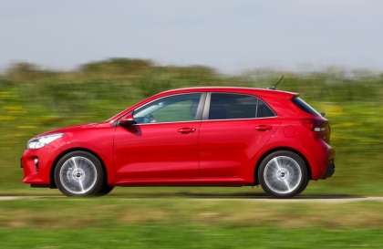 Kia Rio có nên xuống mâm 16 inch và thay lốp cho đỡ ồn?