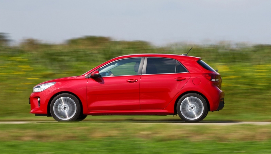 Kia Rio có nên xuống mâm 16 inch và thay lốp cho đỡ ồn?