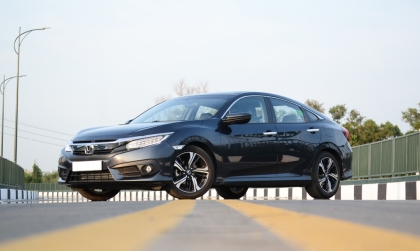 Honda Civic đới 2017 có sấy gương hay không các bác?