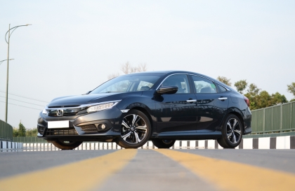 Honda Civic đới 2017 có sấy gương hay không các bác?