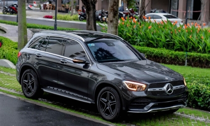 Xin hướng xử lý cho xe GLC bị lỗi không kéo được kính bên  phụ