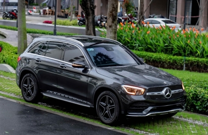 Xin hướng xử lý cho xe GLC bị lỗi không kéo được kính bên phụ