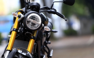 Thế giới 2 bánh: 10 khác biệt của Yamaha XS155R so với đối thủ Honda CB150R Streester