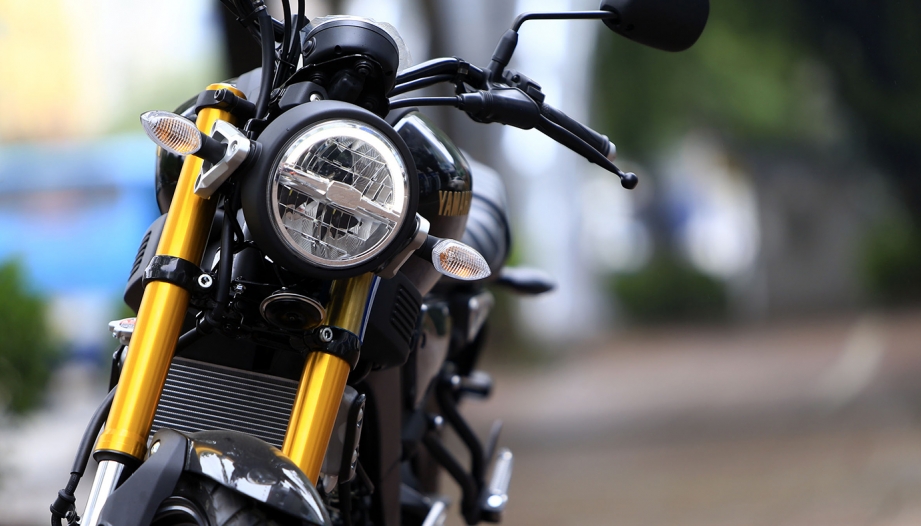 Thế giới 2 bánh: 10 khác biệt của Yamaha XS155R so với đối thủ Honda CB150R Streester