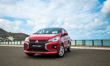 Xin các cụ chỉ giao vấn đề gương chiếu hậu của Mitsubishi Attrage