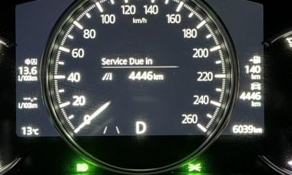 Các bác tư vấn giúp vấn đề đèn xe với thông báo trên mazda cx-5 ạ!