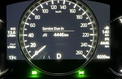 Các bác tư vấn giúp vấn đề đèn xe với thông báo trên mazda cx-5 ạ!