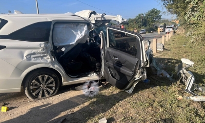 Clip TNGT: Tai nạn kinh hoàng tại Lạng Sơn khi Toyota Avanza đấu đầu với xe tải