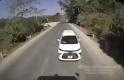 Clip TNGT: Anh Xanh vừa muốn mất tiền vừa muốn lên phường hay sao vậy giời?