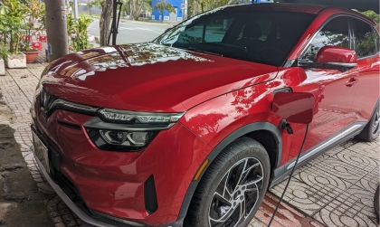 Sao xe VF8 không nhận trụ sạc nhanh?