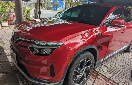 Sao xe VF8 không nhận trụ sạc nhanh?