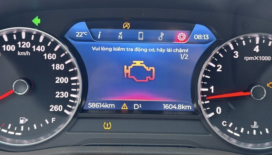 Xin tư vấn hai lỗi trên VinFast Lux A với ạ
