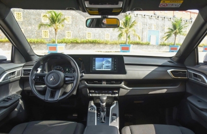 Các bác đi Xforce có bị kêu rè rẻ ở bên phụ không, xử lý thế nào?