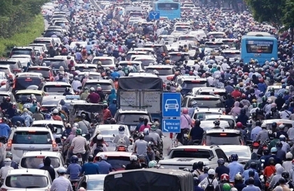 Đề xuất mới về hạn chế ô tô cũ tại Hà Nội và TP.HCM