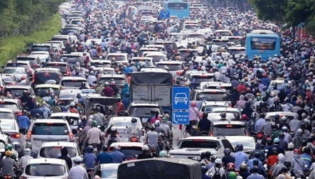 Đề xuất mới về hạn chế ô tô cũ tại Hà Nội và TP.HCM