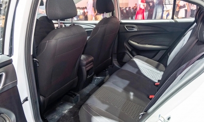 Các bác có cách xử lý vấn đề kêu ghế sau của Mg5 không?