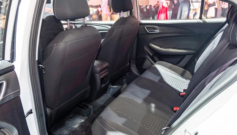 Các bác có cách xử lý vấn đề kêu ghế sau của Mg5 không?