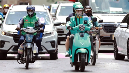 Hà Nội chính thức thông qua Nghị quyết cấm xe máy xăng, cấm xe tải trên 3,5 tấn trong vùng phát thải thấp