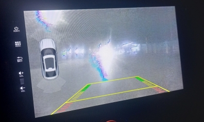 Vì sao xe Nissan Almera vẫn hiện camera lùi khi đi số tiến?