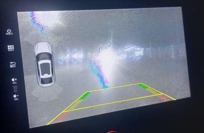 Vì sao xe Nissan Almera vẫn hiện camera lùi khi đi số tiến?