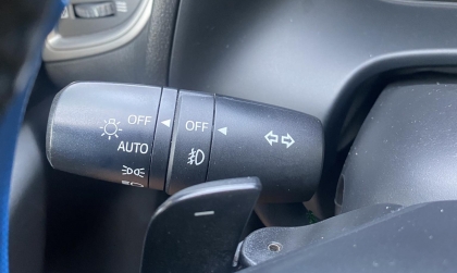 Làm sao để tắt đèn của Mazda3 bị tự bật?