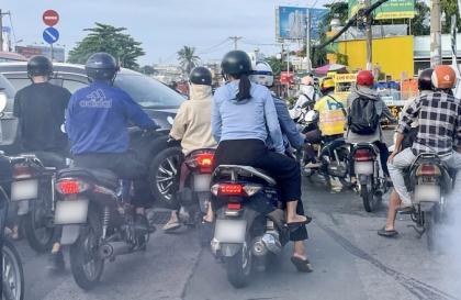 Hà Nội: Kiên trì mục tiêu cấm xe máy sử dụng nhiên liệu hóa thạch lưu thông trong vành đai 1 từ 01/7/2026