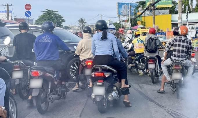 Hà Nội: Kiên trì mục tiêu cấm xe máy sử dụng nhiên liệu hóa thạch lưu thông trong vành đai 1 từ 01/7/2026