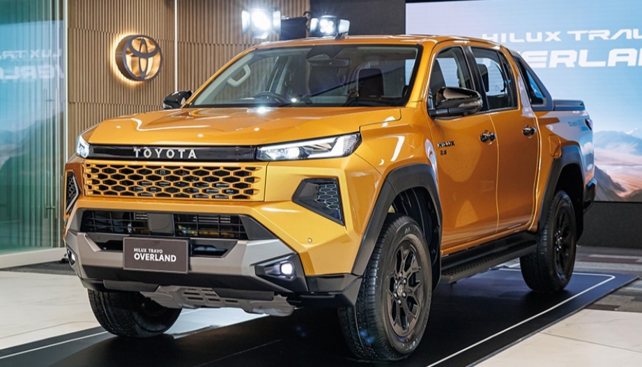 Toyota Hilux ra mắt thế hệ mới với phiên bản thuần điện