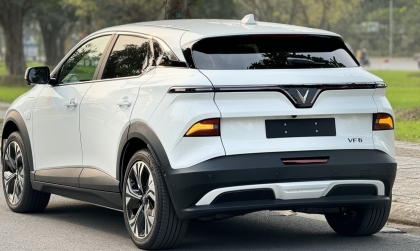 Em mới nhận xe VF6 plus đã có tiếng kêu cạch cạch thì có sao không?