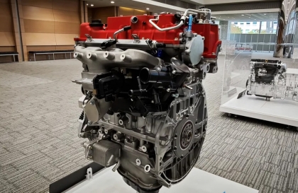 Japan Mobility Show 2025: Toyota cam kết tiếp tục đầu tư nghiên cứu phát triển động cơ ICE và hybrid