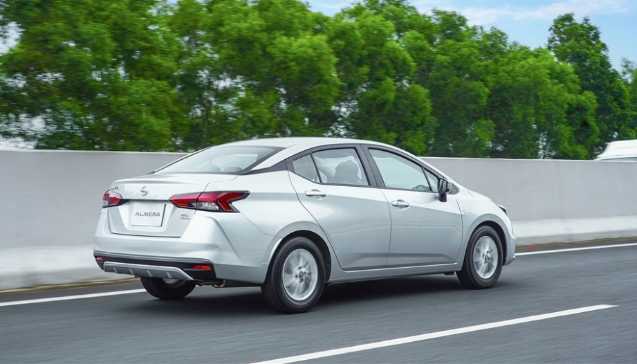 Xin các bác chỉ cách cho Nissan Almera chạy mượt hơn ạ