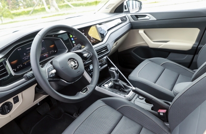 Skoda Slavia có tiếng rung như lỏng đồ nhựa là thế nào các bác?