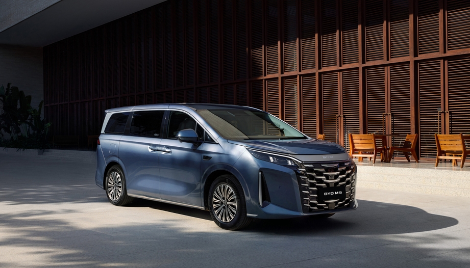 BYD M9 - MPV cỡ lớn đầu tiên của BYD tại Việt Nam - Hai phiên bản, giá bán từ 1,999 - 2,388 tỷ đồng