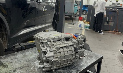 Liệu xe Vf8 plus tiên phong của em có cần thay động cơ?