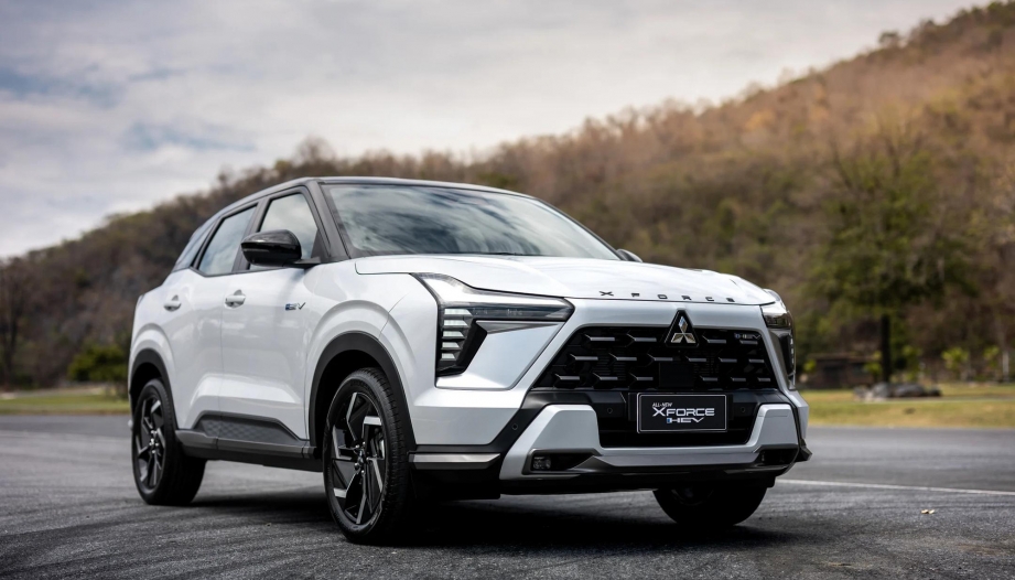Sao xe Mitsubishi Xforce đi bồng bềnh thế?
