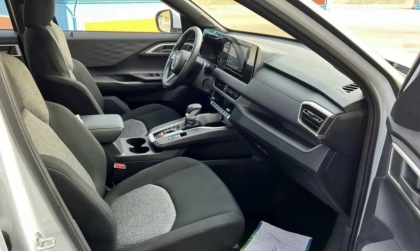 Xe Xforce bị kêu trên trần xe khi qua vạch giảm tốc thì xử lý sao?