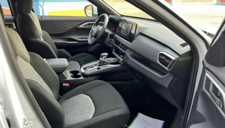 Xe Xforce bị kêu trên trần xe khi qua vạch giảm tốc thì xử lý sao?