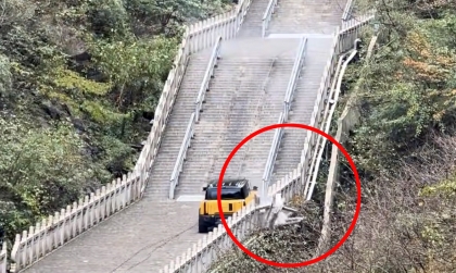 Thử thách leo 999 bậc thang trên núi Thiên Môn của Chery Fulwin X3L kết thúc trong thất bại