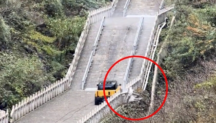 Thử thách leo 999 bậc thang trên núi Thiên Môn của Chery Fulwin X3L kết thúc trong thất bại