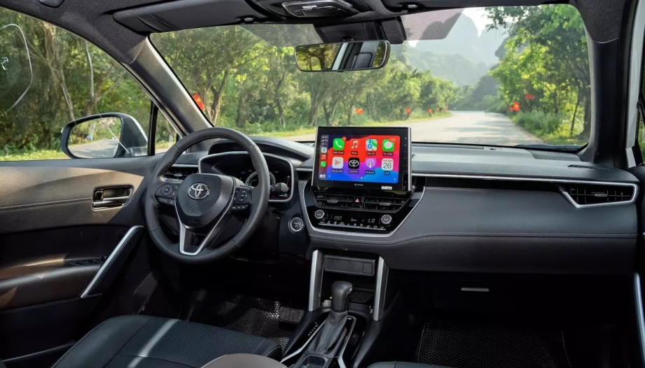 Cánh của xe Toyota Corolla Cross bị rè khi bật nhạc, có cách nào xử lý không?